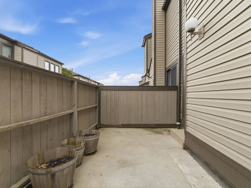 5272 Westbury Drive, Unit 13B, Columbus, OH 43228 Photo 28