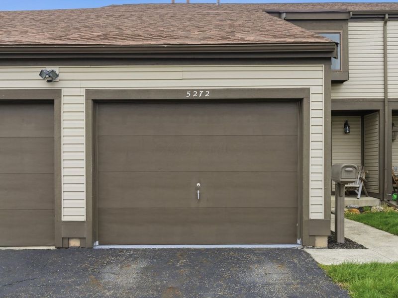 5272 Westbury Drive, Unit 13B, Columbus, OH 43228 Photo 30