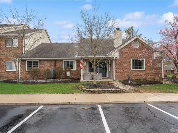 6673 Brigham Square, Centerville, OH 45459