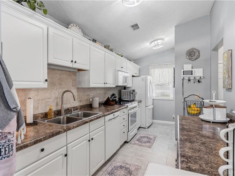 6673 Brigham Square, Centerville, OH 45459 Photo 11