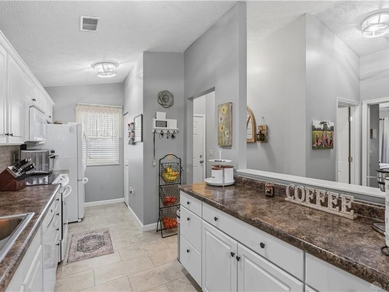 6673 Brigham Square, Centerville, OH 45459 Photo 12