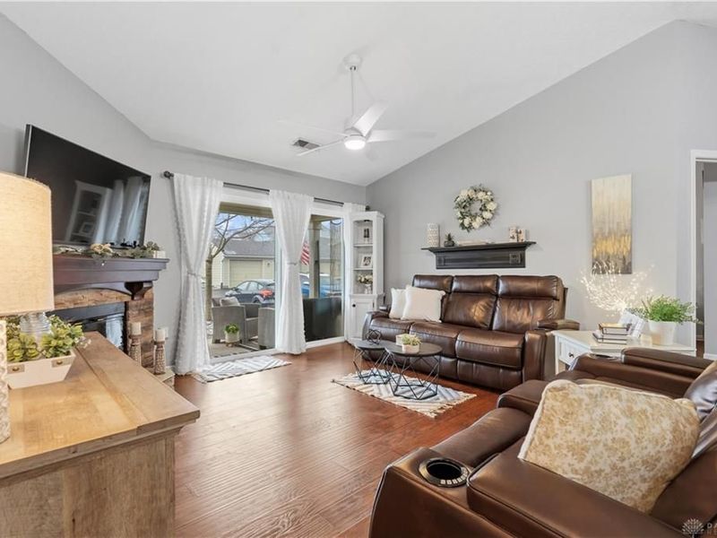 6673 Brigham Square, Centerville, OH 45459 Photo 7