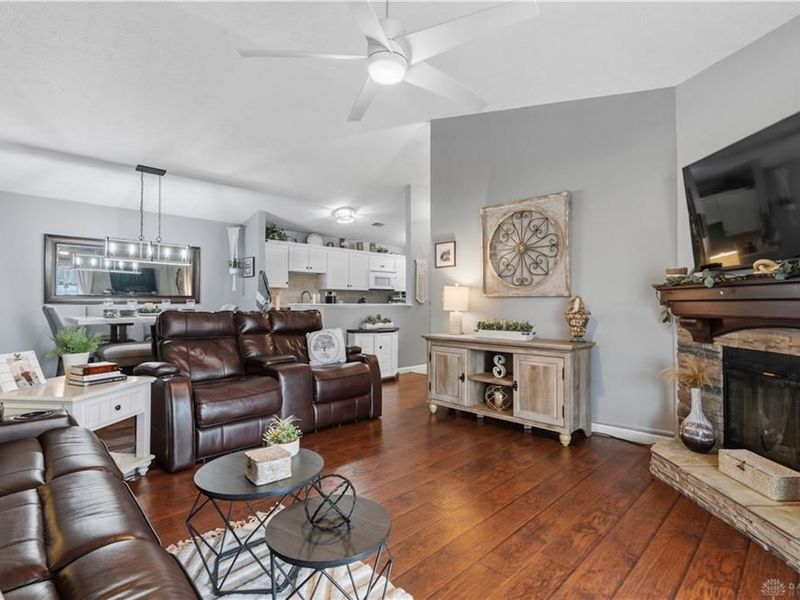 6673 Brigham Square, Centerville, OH 45459 Photo 9