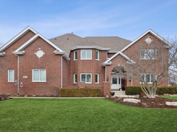 6837 Fieldstone Drive , Burr Ridge, IL 60527