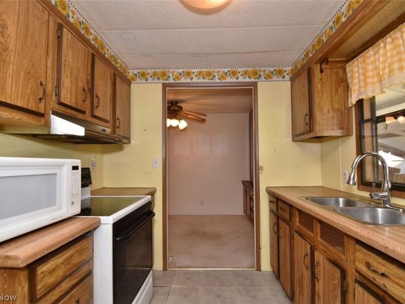 5 Michael Drive, Unit 5, Olmsted Township, OH 44138 Photo 6