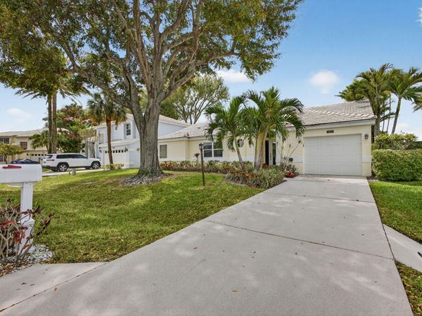 18221 SE Fairview Circle, Tequesta, FL 33469