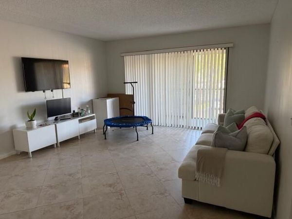 812 Sky Pine Way, Unit D2, Greenacres, FL 33415