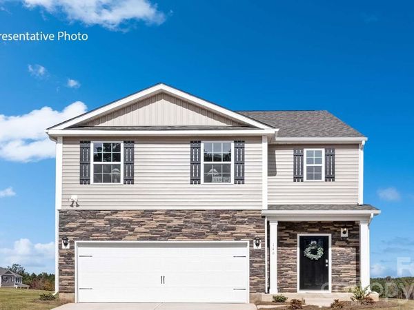 517 Dazzle Loop , Newton, NC 28568