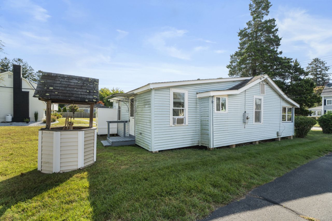 13 College, Old Saybrook, CT 06475 Main Photo