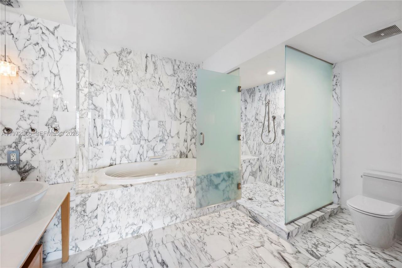 450 Alton Rd , Unit 3206, Miami Beach, FL 33139 Photo