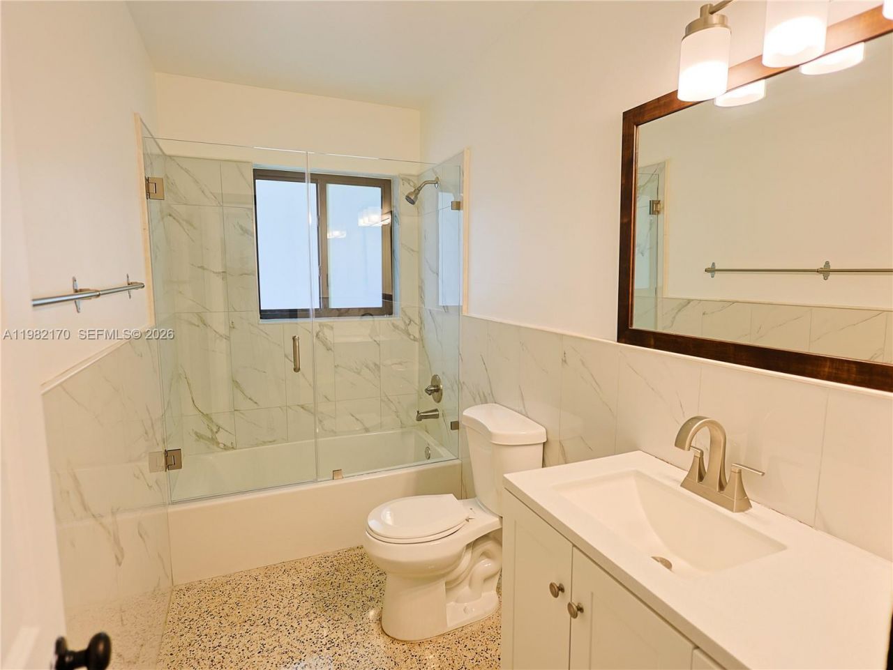 9460 Martinique Dr, Cutler Bay, FL 33189 Photo