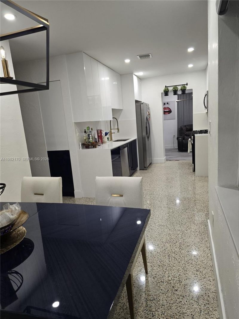 9460 Martinique Dr, Cutler Bay, FL 33189 Photo