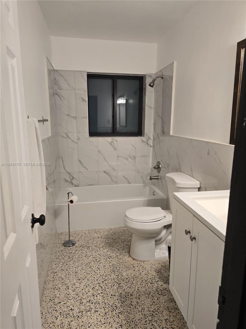 9460 Martinique Dr , Cutler Bay, FL 33189 Photo