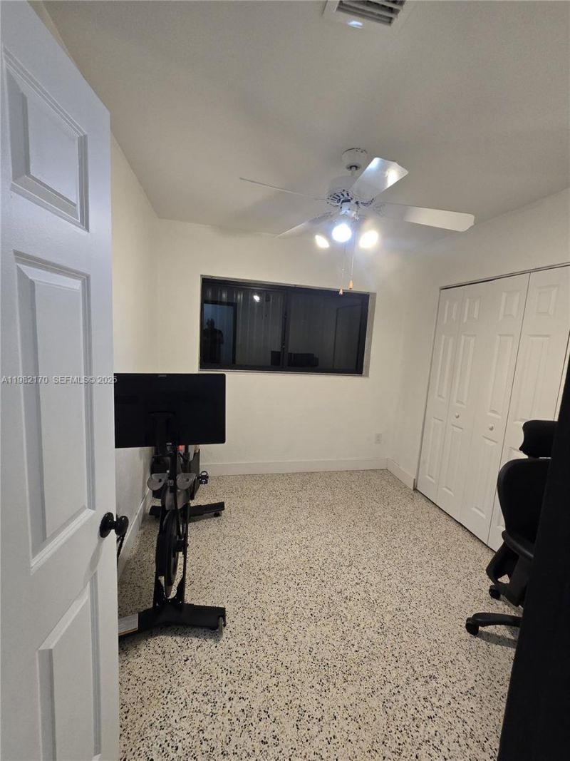 9460 Martinique Dr, Cutler Bay, FL 33189 Photo