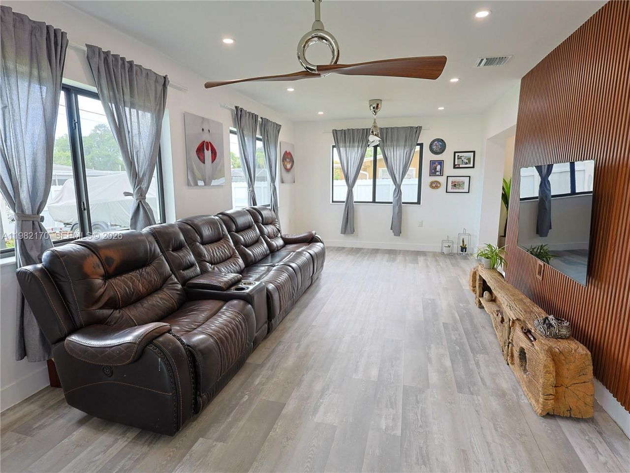 9460 Martinique Dr, Cutler Bay, FL 33189 Photo