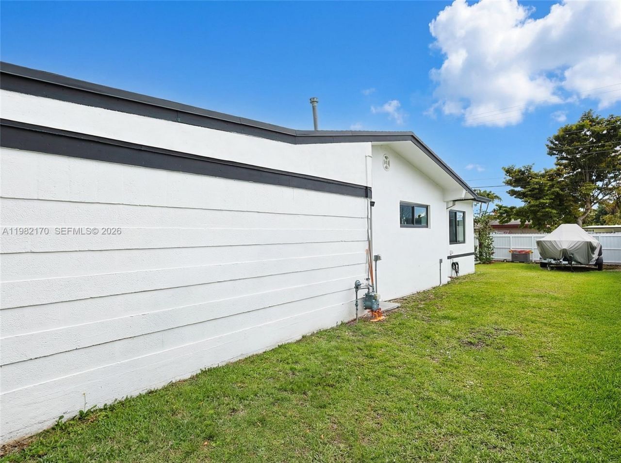 9460 Martinique Dr, Cutler Bay, FL 33189 Photo