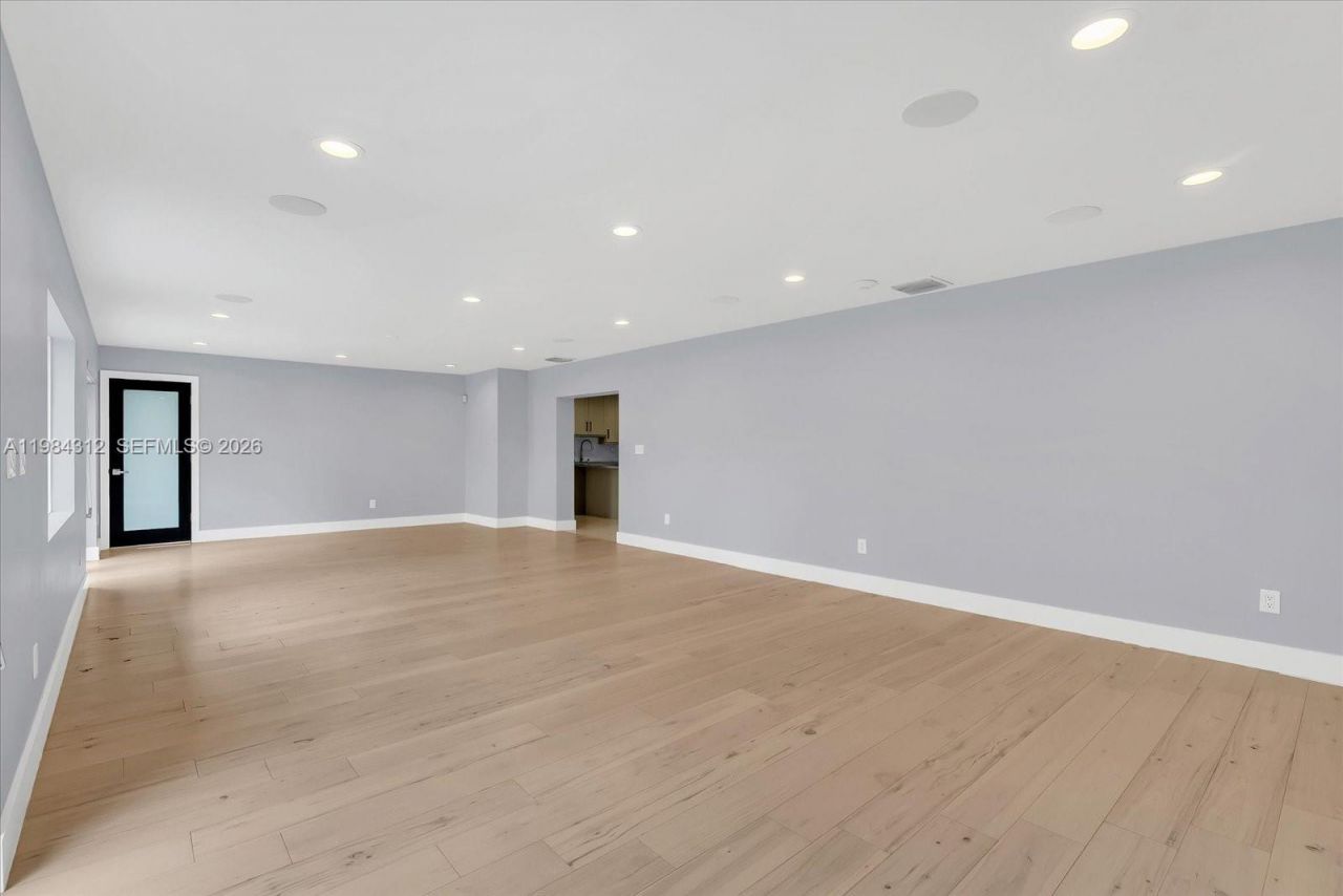 10330 SW 51st St , Miami, FL 33165 Photo