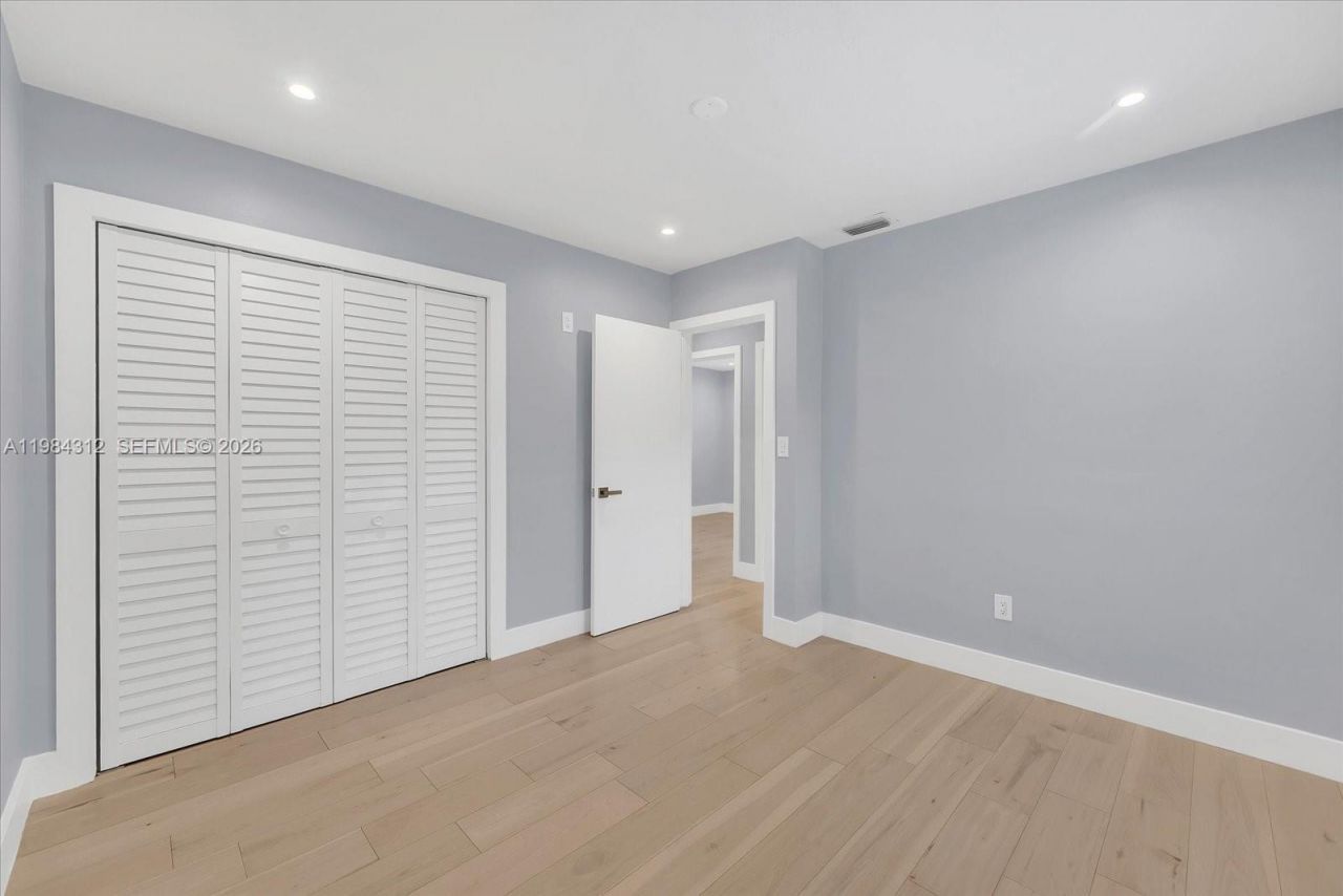 10330 SW 51st St , Miami, FL 33165 Photo