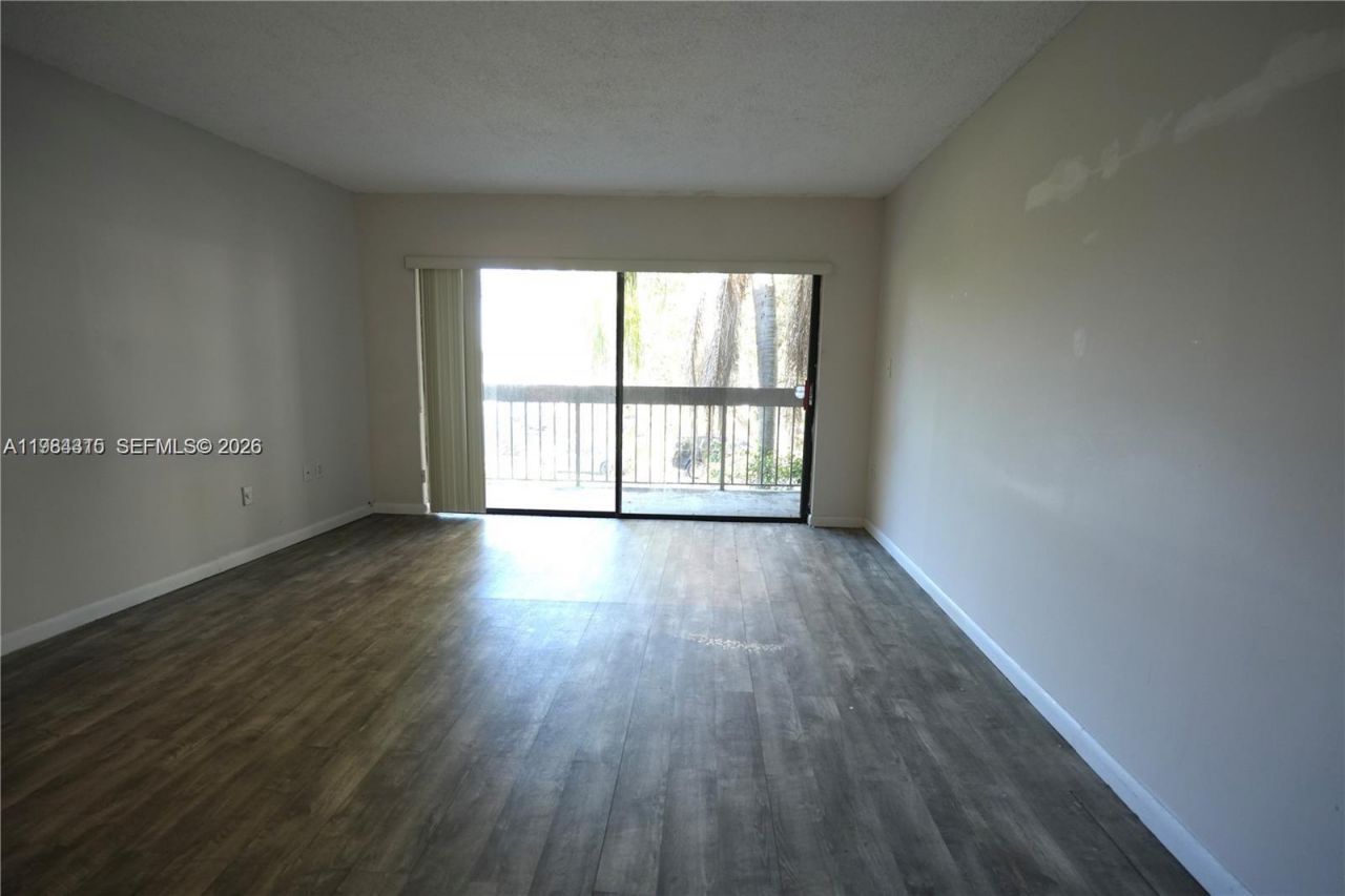 5201 Orduna Dr, Unit 12, Coral Gables, FL 33146 Photo