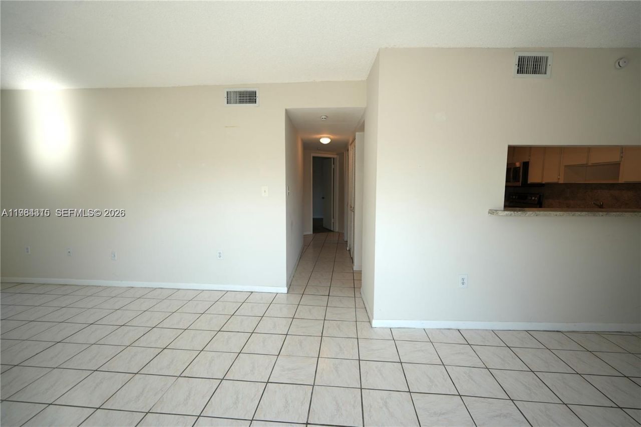 5201 Orduna Dr, Unit 12, Coral Gables, FL 33146 Photo