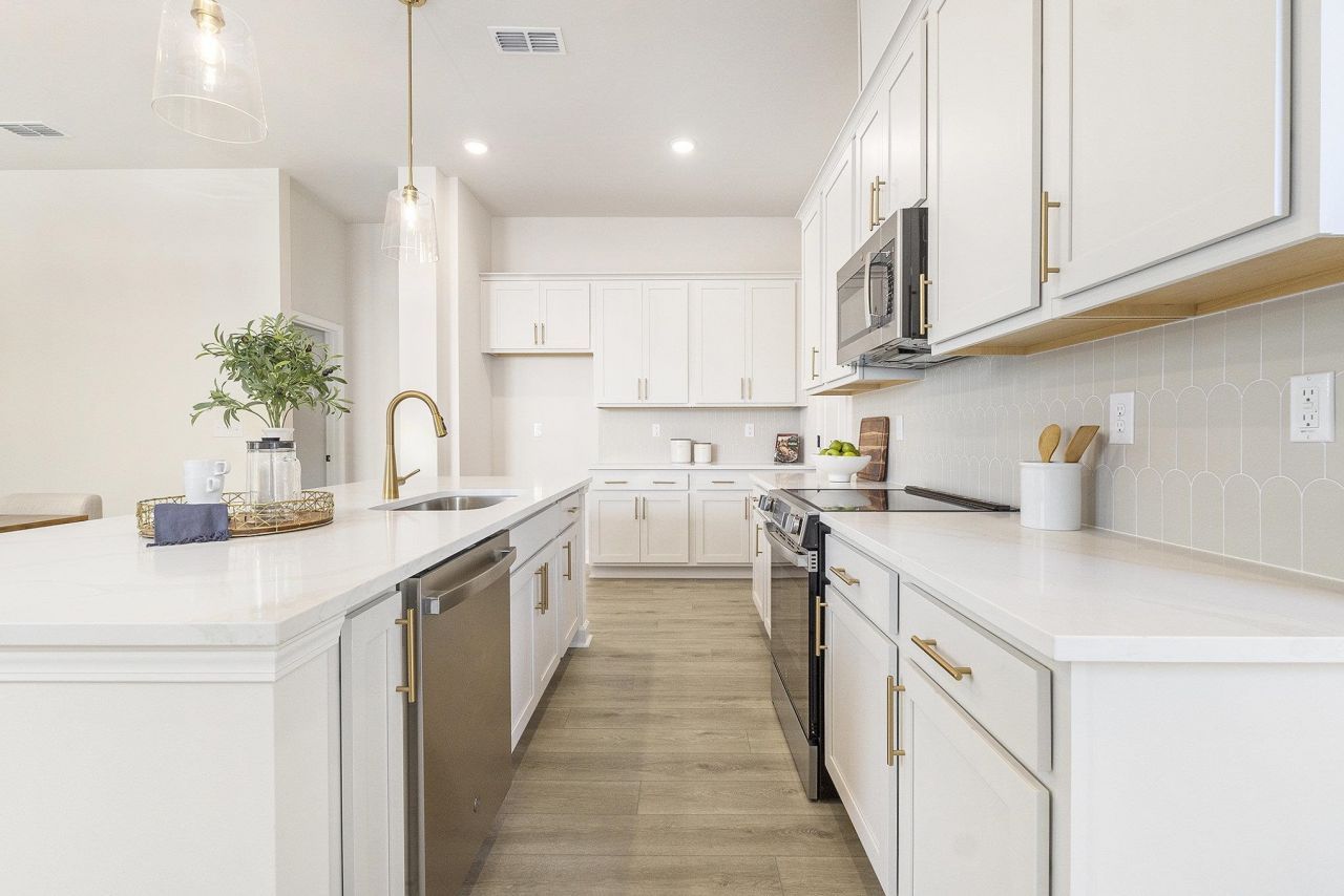 1000 Triton Ave. Photo 11