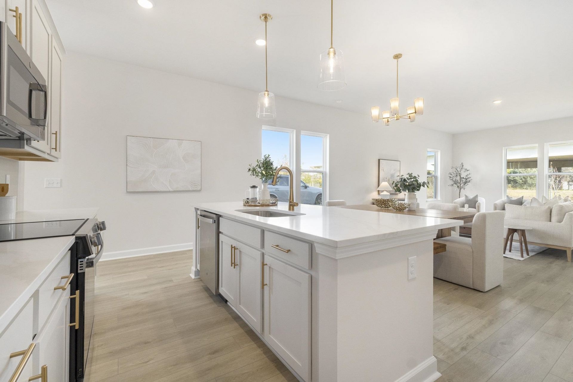 1000 Triton Ave. Photo 12