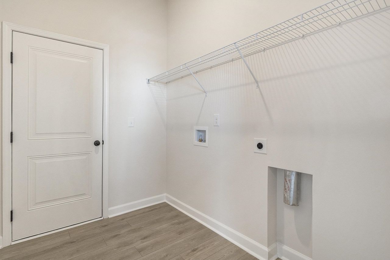 1000 Triton Ave. Photo 24