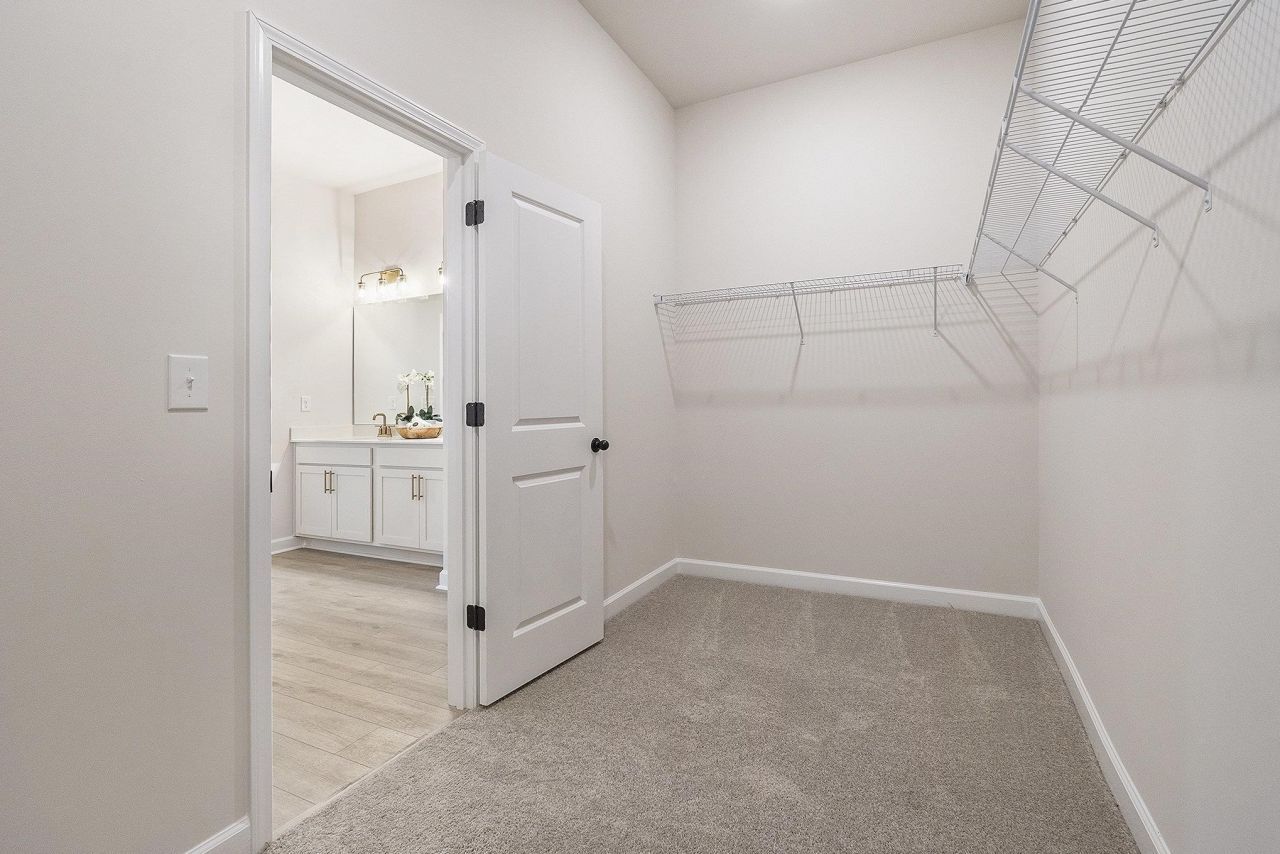 1000 Triton Ave. Photo 30