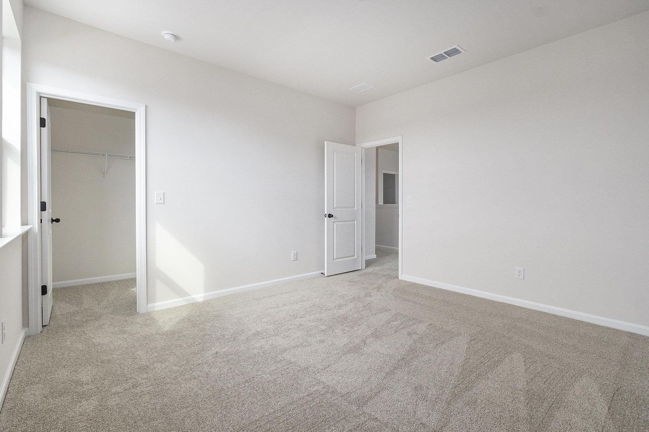 1000 Triton Ave. Photo 35