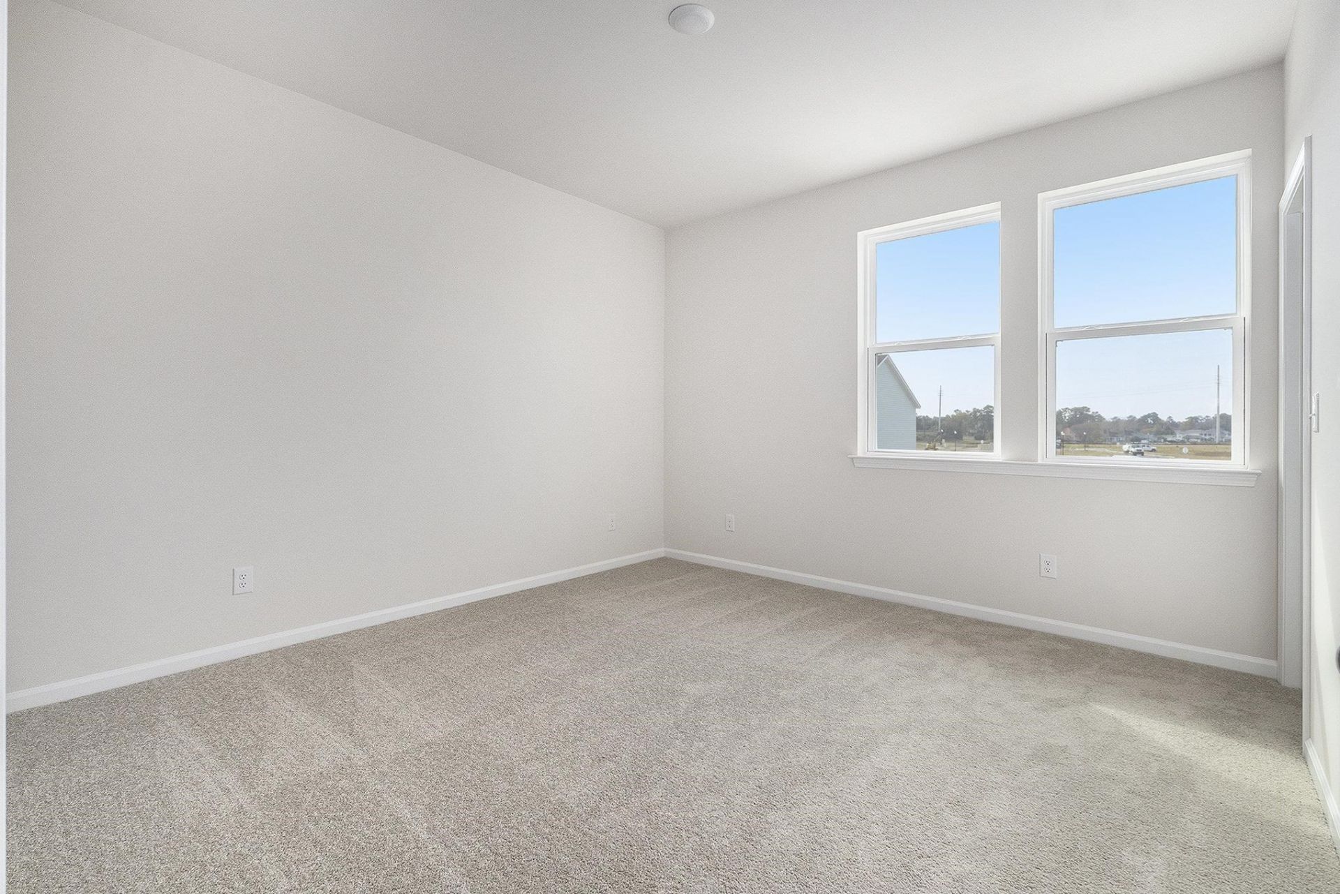 1000 Triton Ave. Photo 38