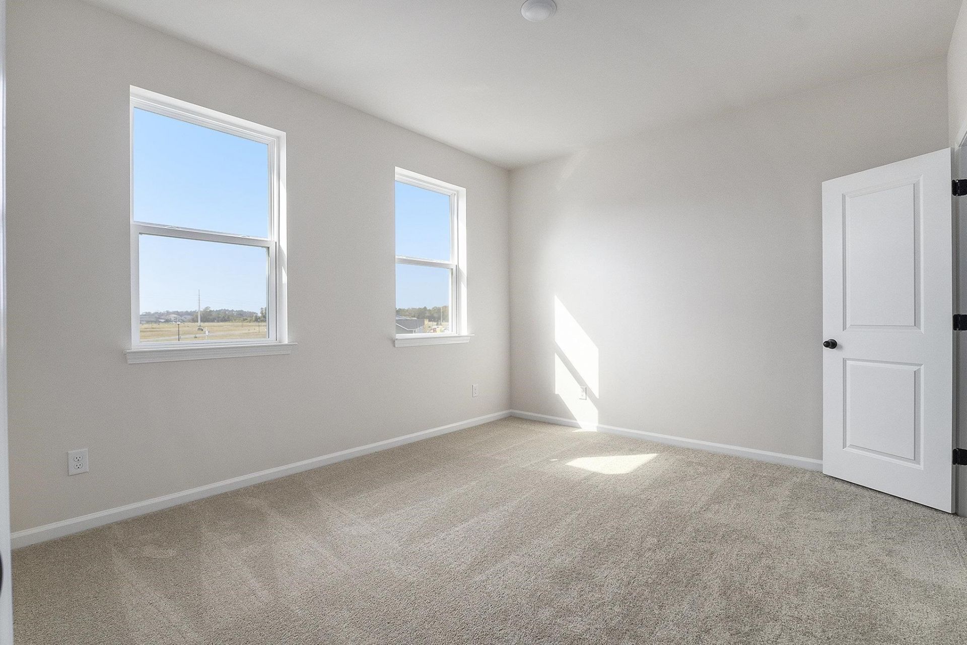 1000 Triton Ave. Photo 41