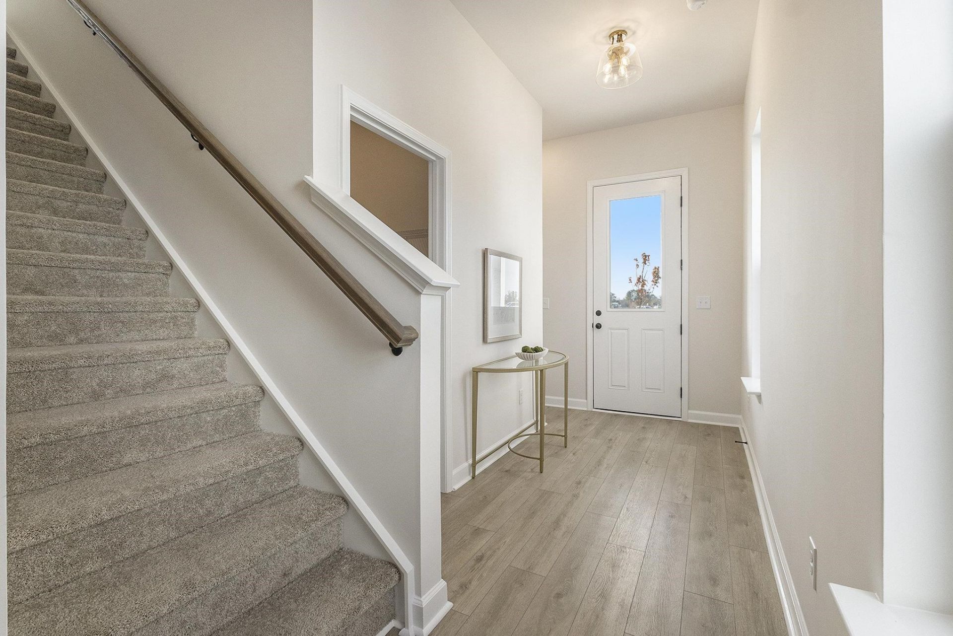 1000 Triton Ave. Photo 8