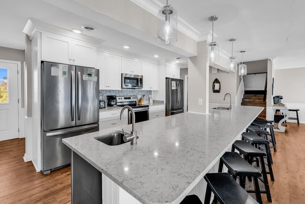 306 S Waccamaw Dr. Photo 4