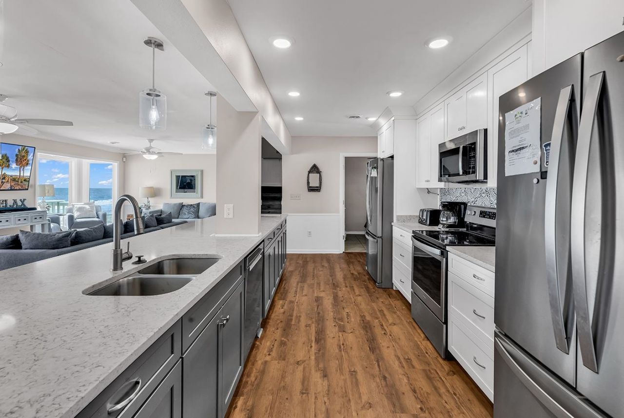 306 S Waccamaw Dr. Photo 6