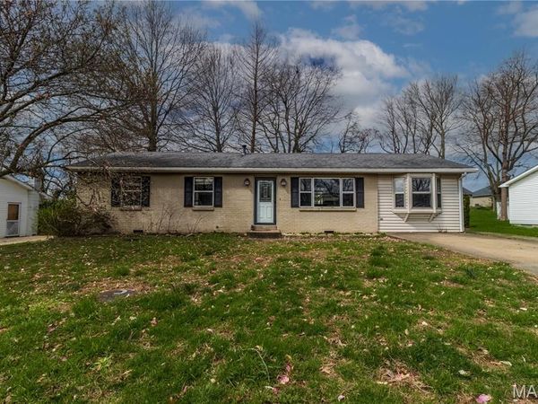 153 N West Lane, Jackson, MO 63755