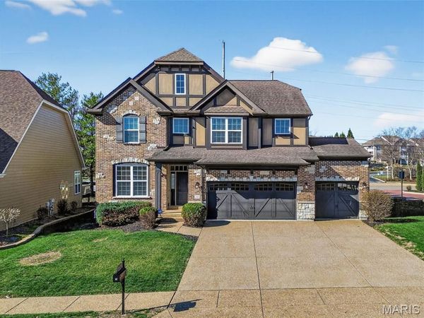 142 Tuscany Trace Drive, St Charles, MO 63303