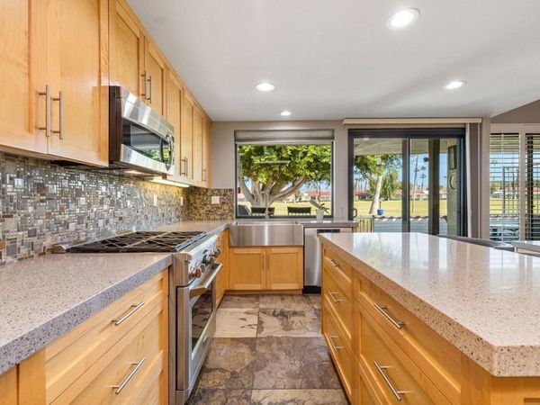 44 San Sebastian Drive, Rancho Mirage, CA 92270