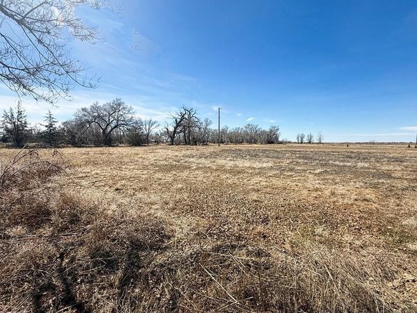 402 Mountain View Dr, Ordway, CO 81063