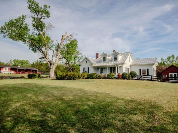 575 PERKINS ROAD, KENTS STORE, VA 23084