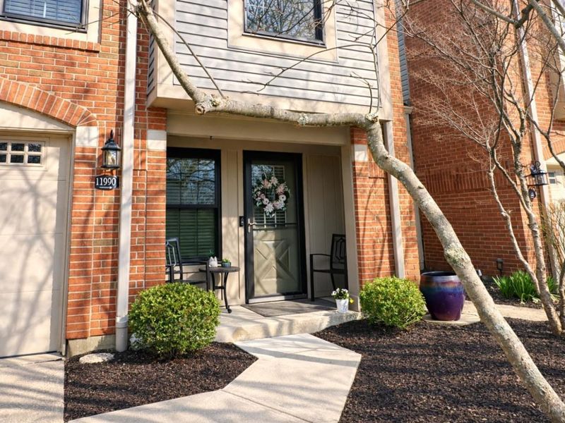 11990 Thames Place, Sharonville, OH 45241 Photo 2