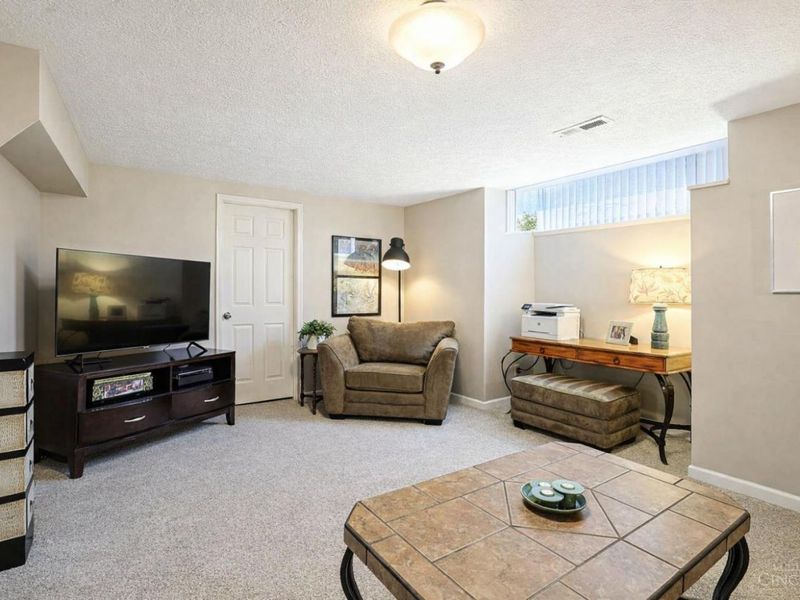 11990 Thames Place, Sharonville, OH 45241 Photo 9