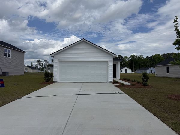 182 Birchwood Dr., Longs, SC 29568
