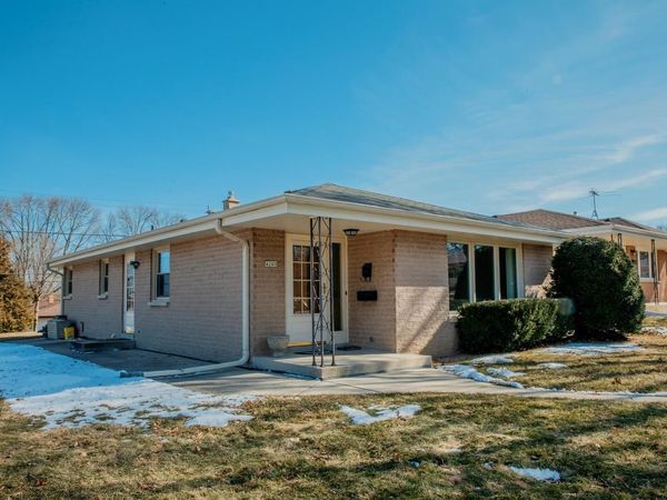 4200 S Mccarty AVENUE, Saint Francis, WI 53235