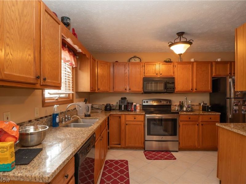 4839 Pond Drive NW, North Canton, OH 44720 Photo 15