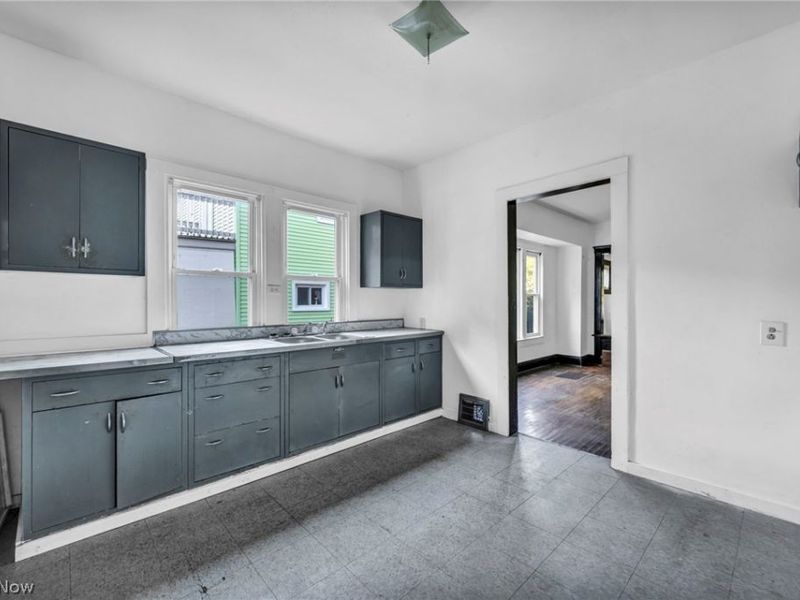 3847 W 38th Street, Cleveland, OH 44109 Photo 8