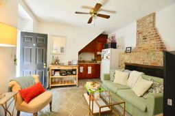 24 Bee Street photo 4