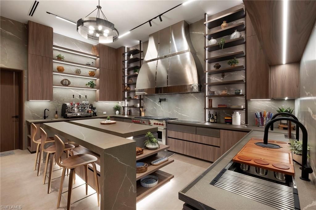 6616 Trail Blvd , Naples, FL 34108 Photo