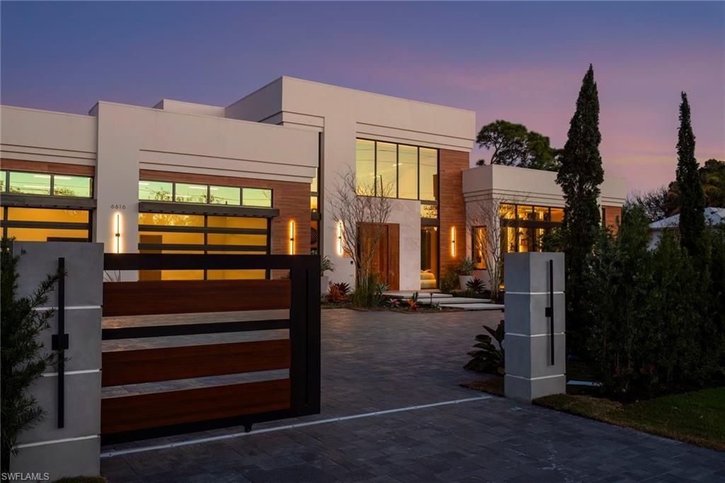 6616 Trail Blvd , Naples, FL 34108 Photo