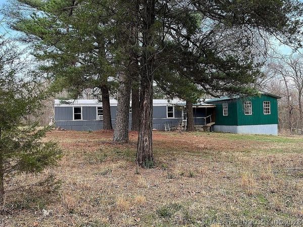 403993 E 1090 Road , Henryetta, OK 74437