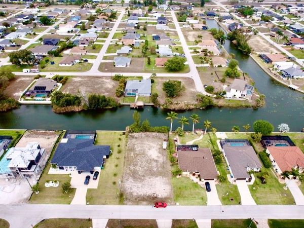 239 SW 28TH TERRACE , CAPE CORAL, FL 33914